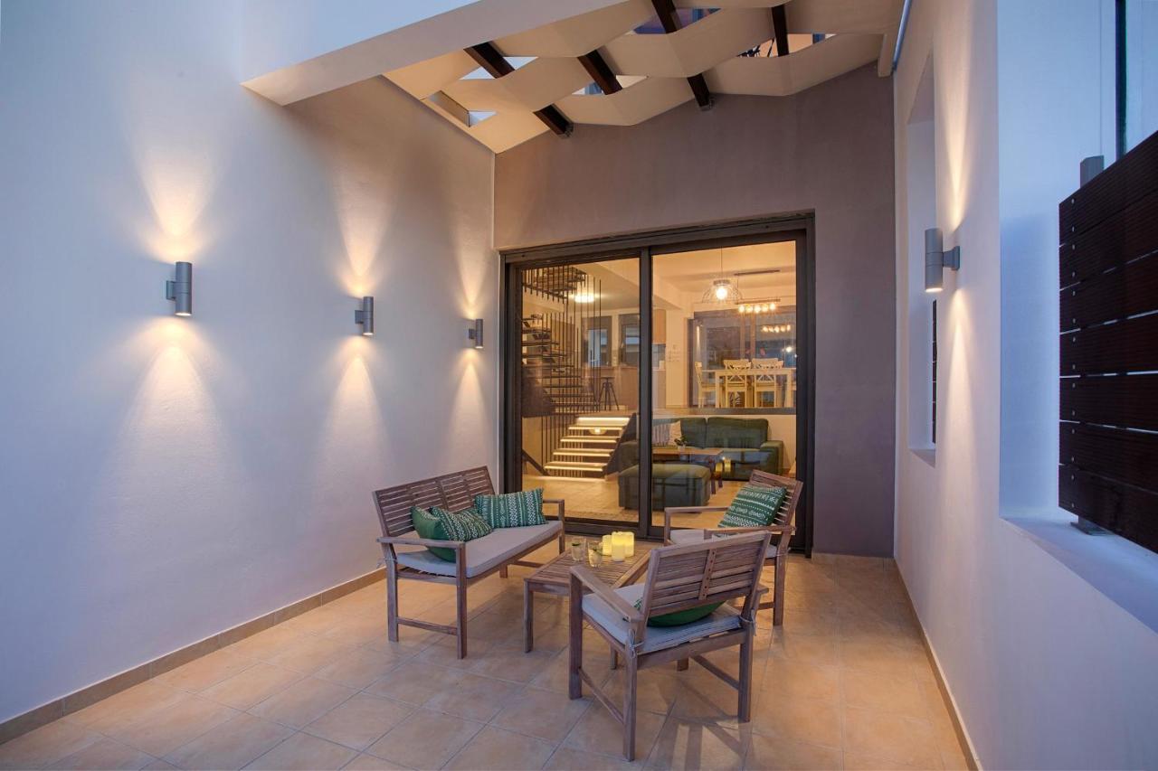 Serenity Villa Corinth 外观 照片